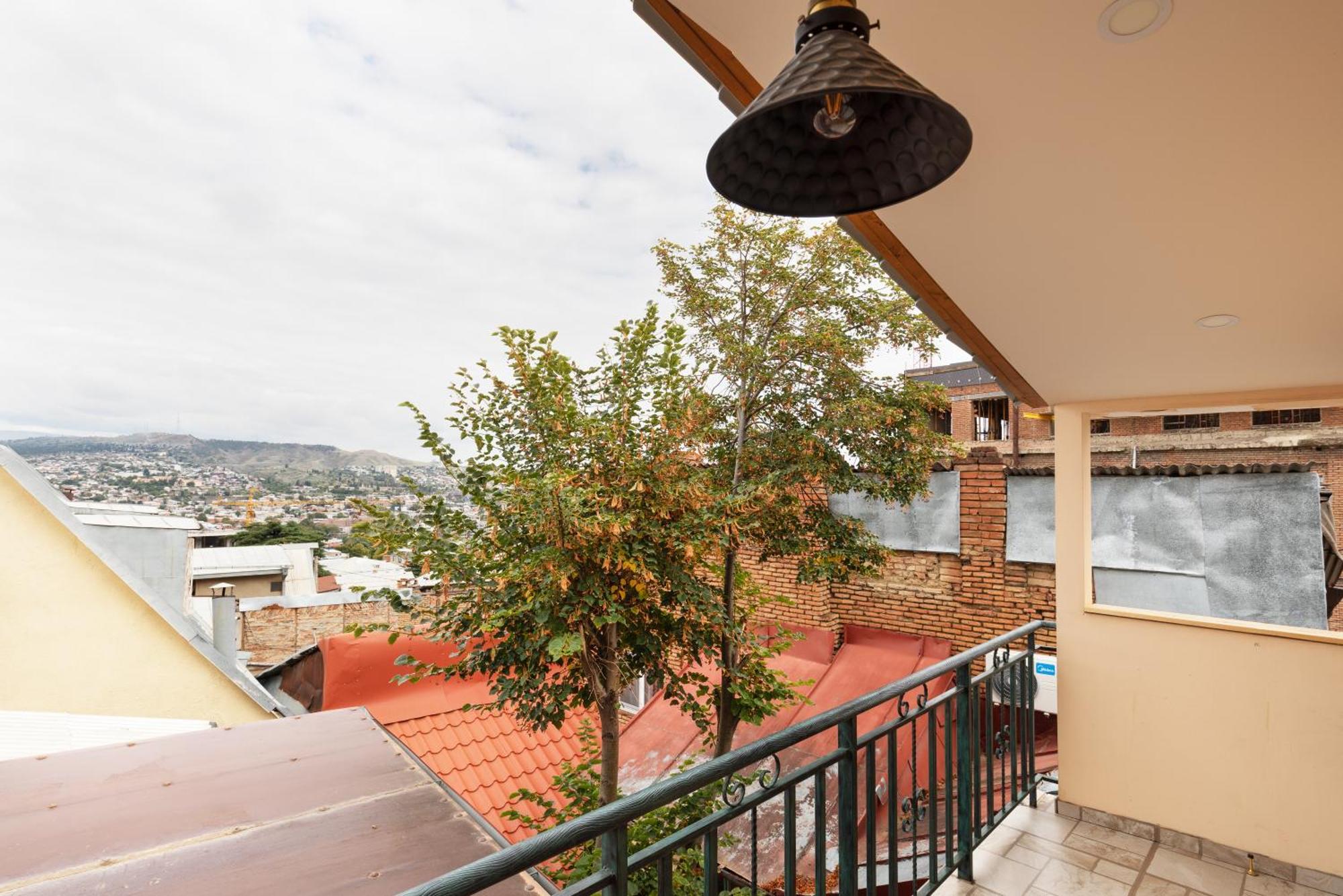 Apartments With Wine Cellar In Old Tbilisi Luaran gambar