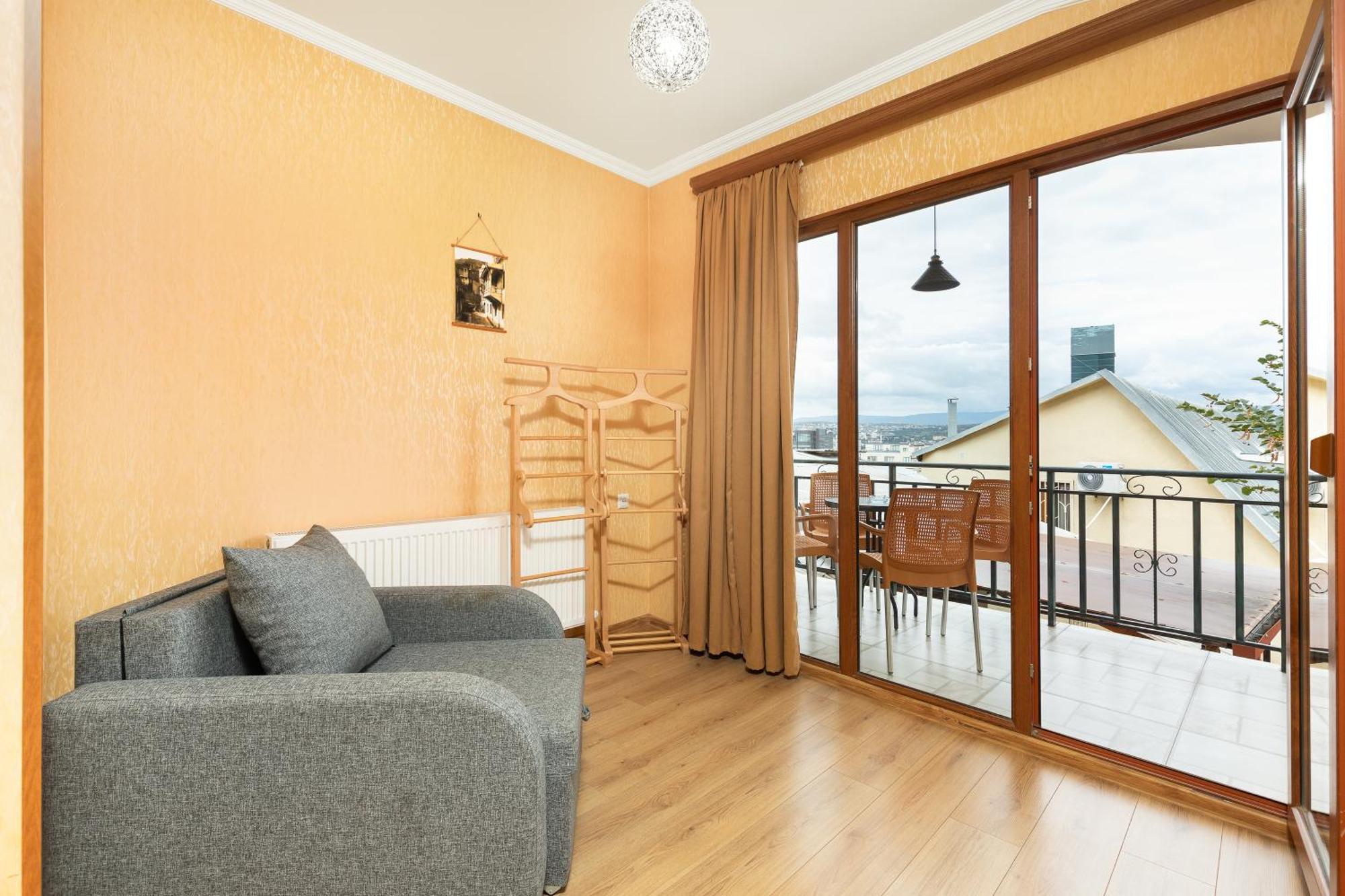 Apartments With Wine Cellar In Old Tbilisi Luaran gambar