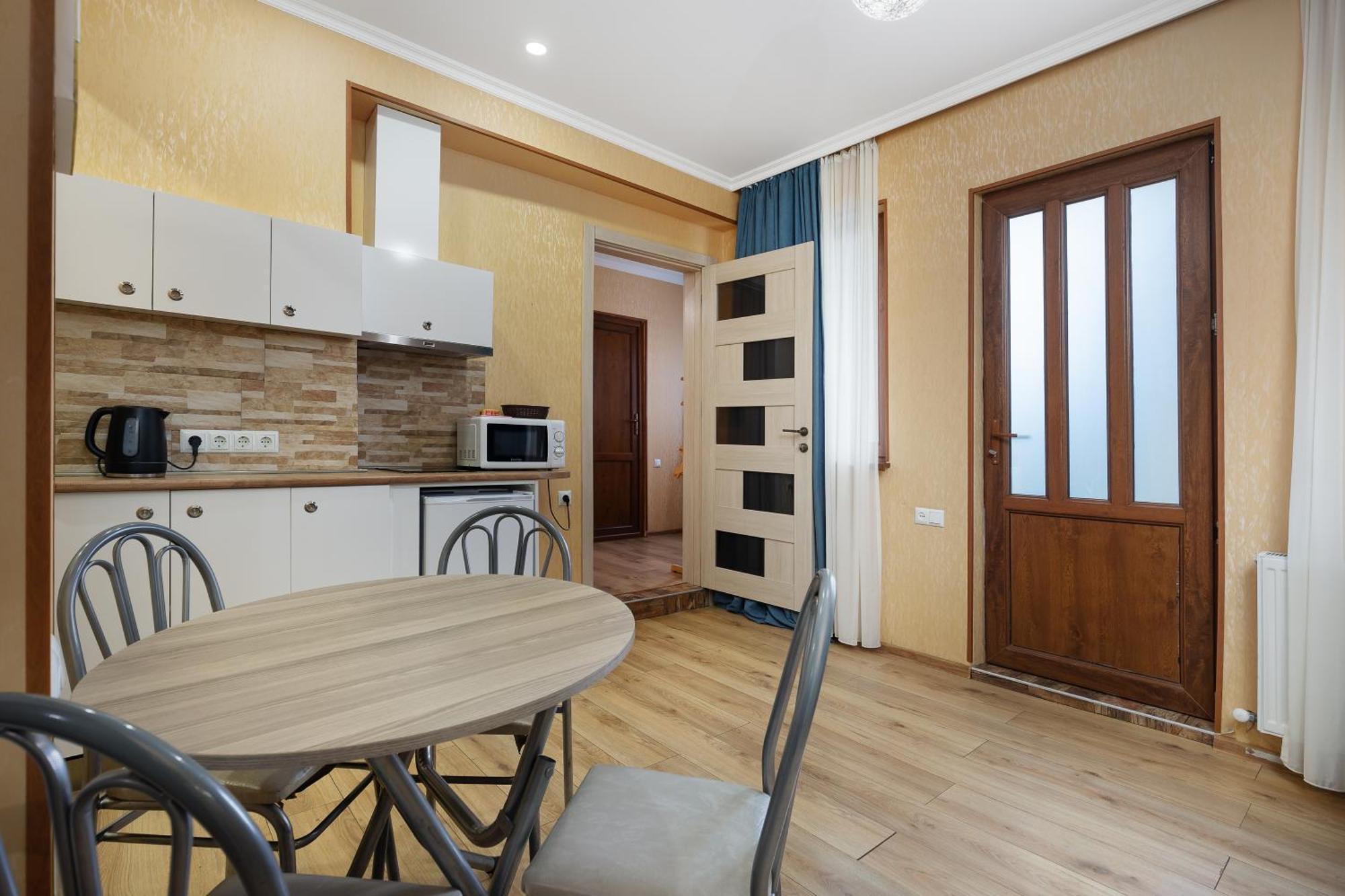 Apartments With Wine Cellar In Old Tbilisi Luaran gambar