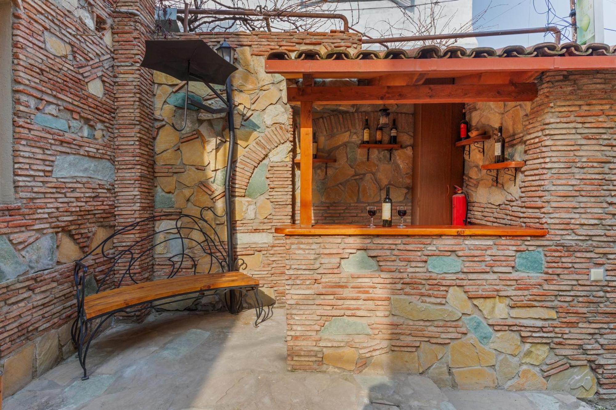 Apartments With Wine Cellar In Old Tbilisi Luaran gambar
