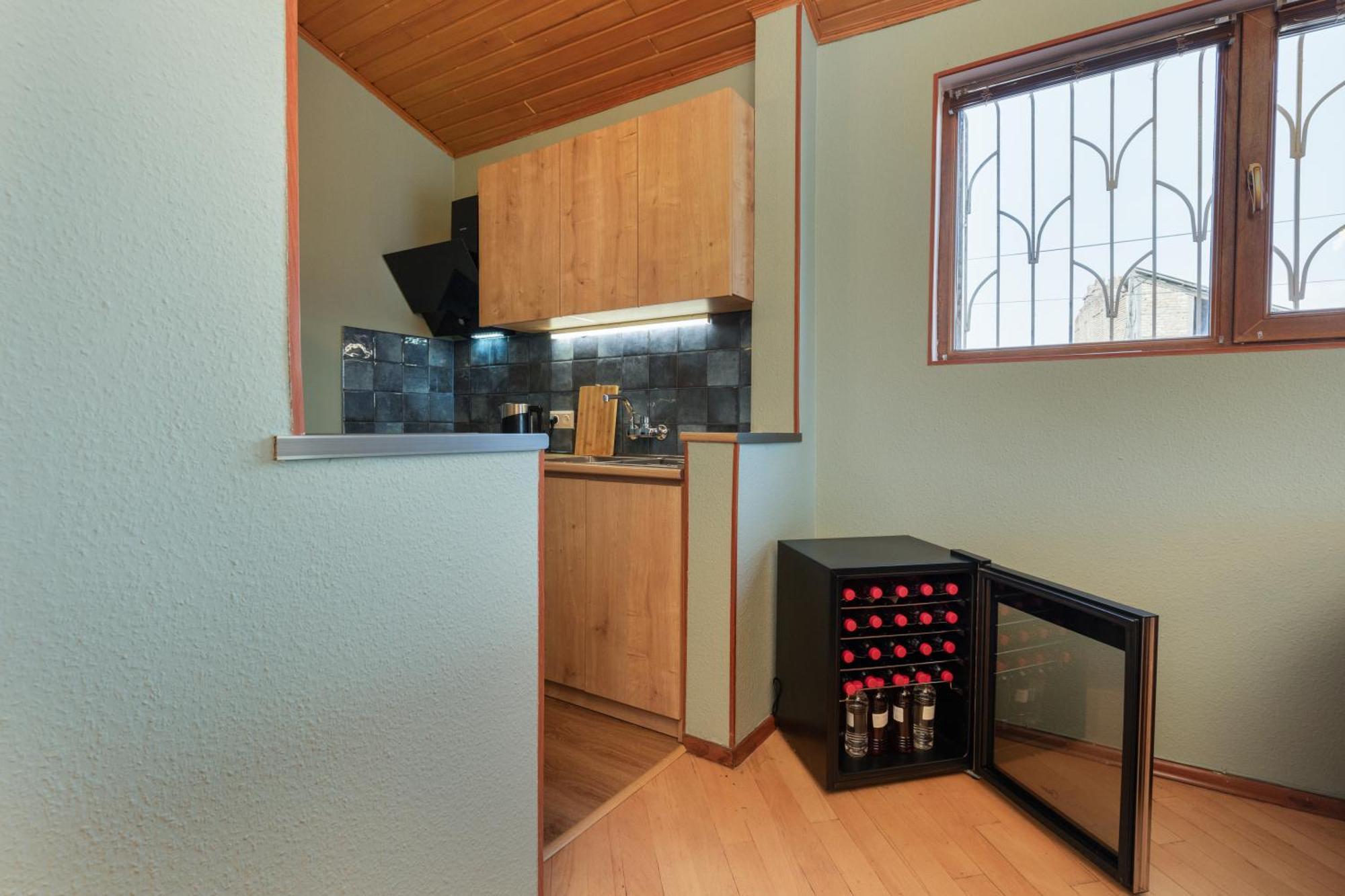 Apartments With Wine Cellar In Old Tbilisi Luaran gambar